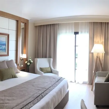 Portaventura Hotel: Theme Park Access Included Hotel 4*