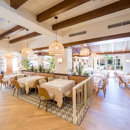 Portaventura Hotel: Theme Park Access Included 4* Salou