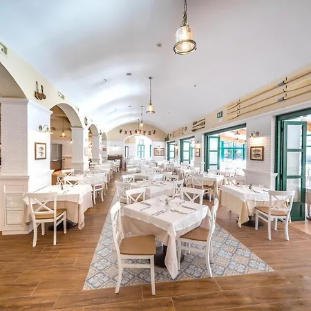 Portaventura Hotel: Theme Park Access Included Salou